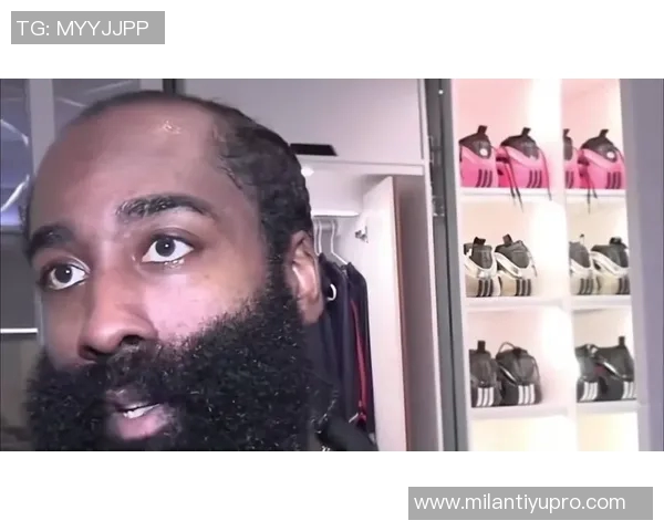 哈登幽默调侃鲍尔默球馆价值十亿成就球队主场优势