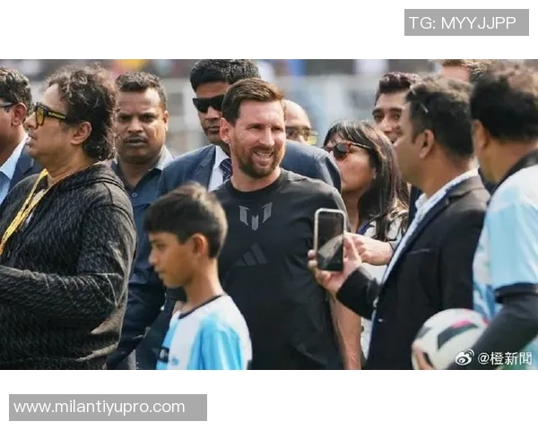 梅西印度行引发球迷骚乱两人因破坏公物被警方逮捕